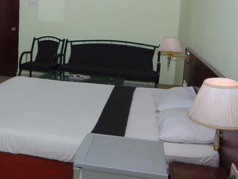 Priya Residency Hotel Secundurabad Buitenkant foto